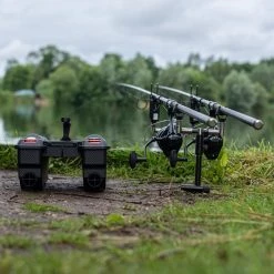 Flash Sale 😍 Ridge Monkey RidgeMonkey Hunter 750 Bait Boat Bait Boats 🎁 -Prologic Fishing Official ridgemonkey hunter 750 bait boat in use 10