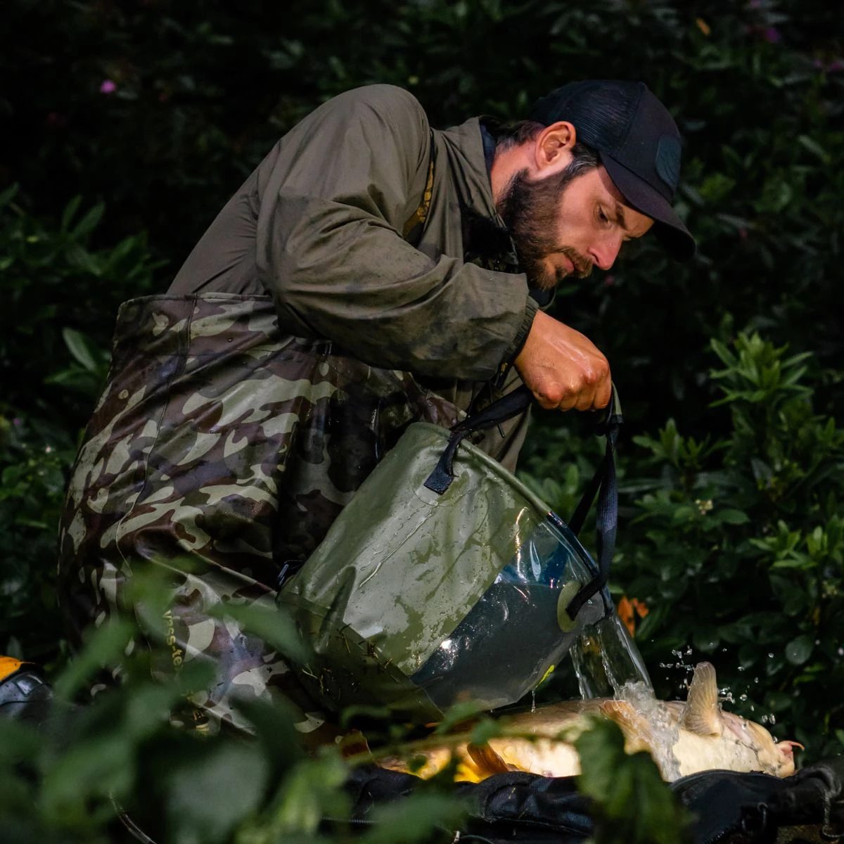 Flash Sale 🔔 Ridge Monkey RidgeMonkey Perspective Collapsible Bucket 15L Fish Care ❤️ 2 Flash Sale 🔔 Ridge Monkey RidgeMonkey Perspective Collapsible Bucket 15L Fish Care ❤️ - Image 2